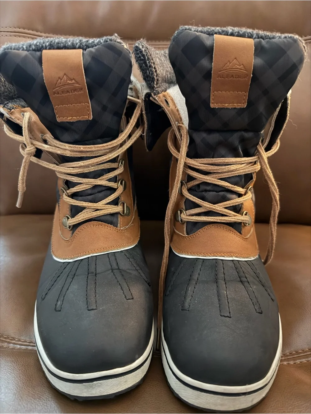 Women’s nsulated Winter Duck Boots - Black and Brown